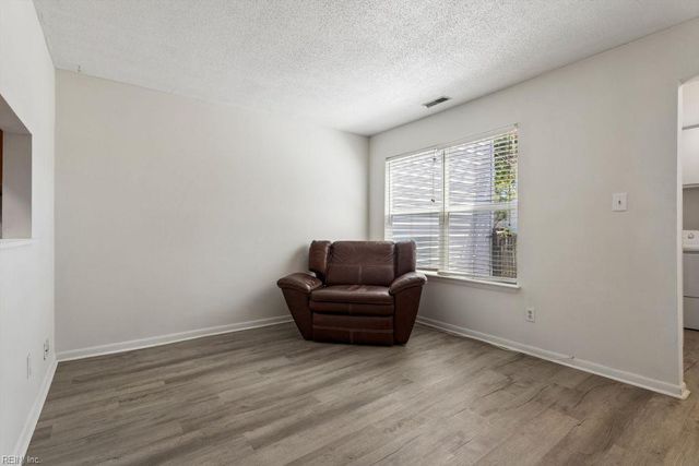 1056 Coastaway DR, Virginia Beach, VA 23451