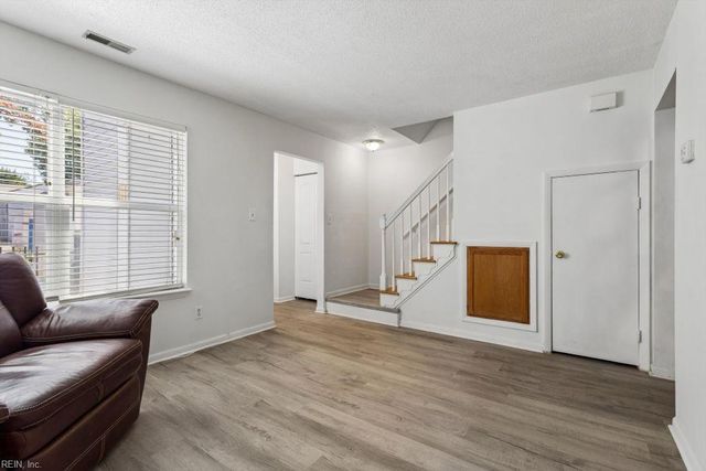 1056 Coastaway DR, Virginia Beach, VA 23451
