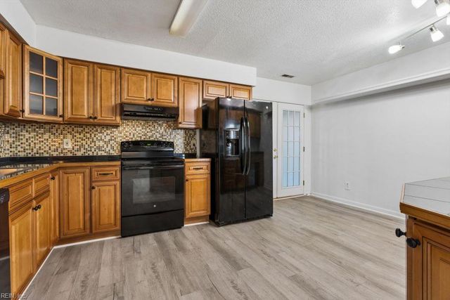 1056 Coastaway DR, Virginia Beach, VA 23451