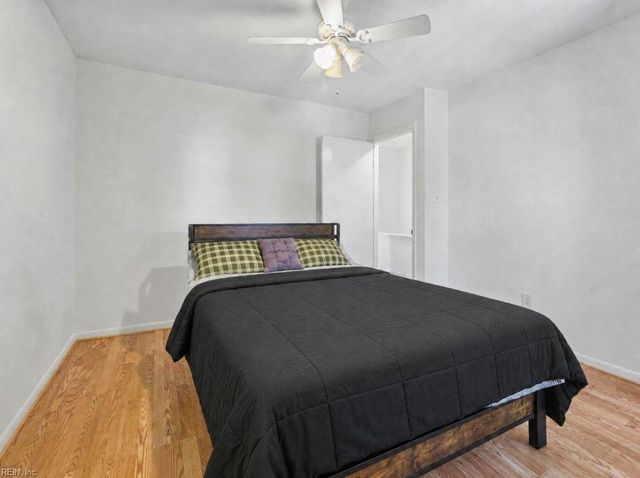 1056 Coastaway DR, Virginia Beach, VA 23451