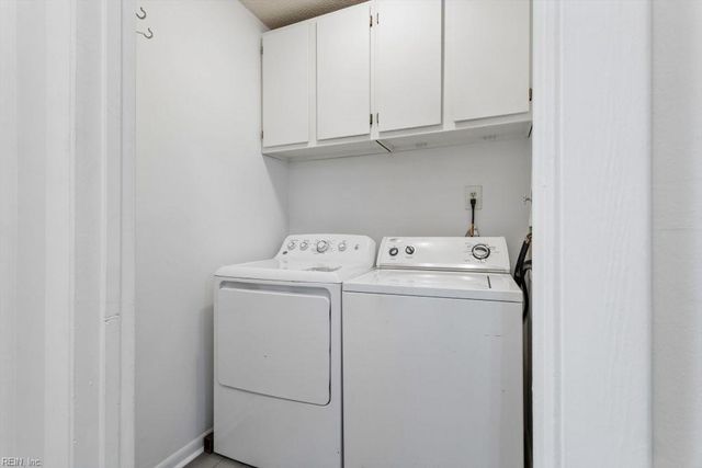 1056 Coastaway DR, Virginia Beach, VA 23451