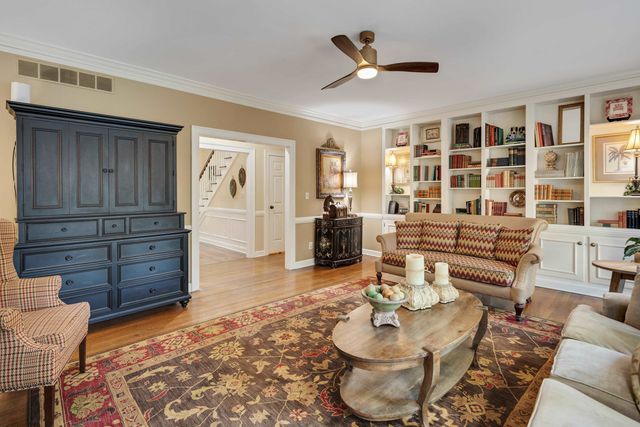 6326 E SHADY GROVE RD, Memphis, TN 38120