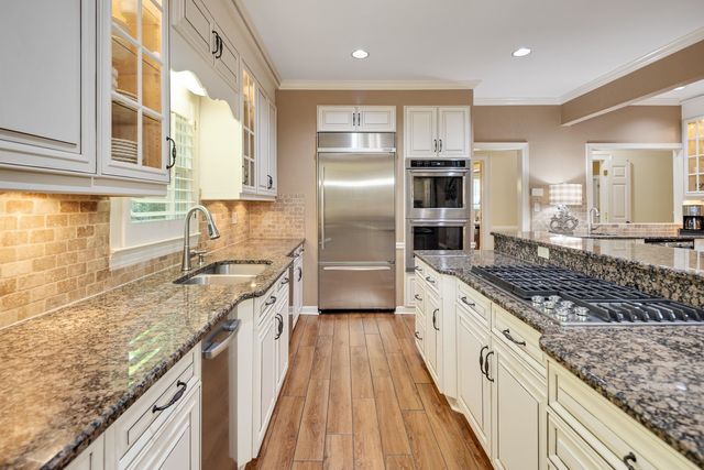 6326 E SHADY GROVE RD, Memphis, TN 38120