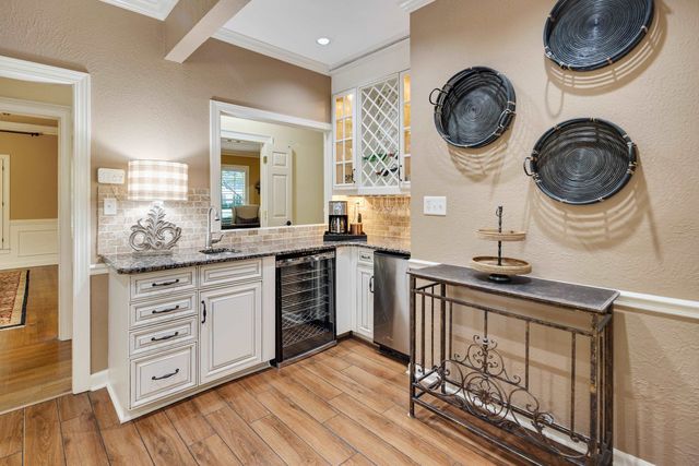 6326 E SHADY GROVE RD, Memphis, TN 38120