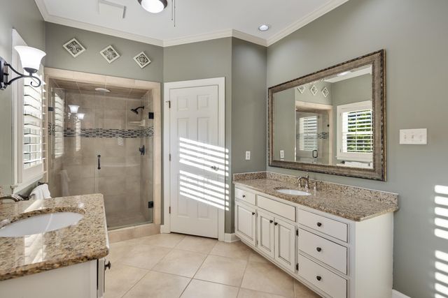 6326 E SHADY GROVE RD, Memphis, TN 38120