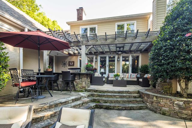 6326 E SHADY GROVE RD, Memphis, TN 38120