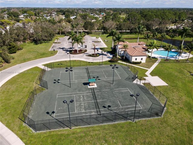 312 SE Via Sangro, Port St. Lucie, FL 34952