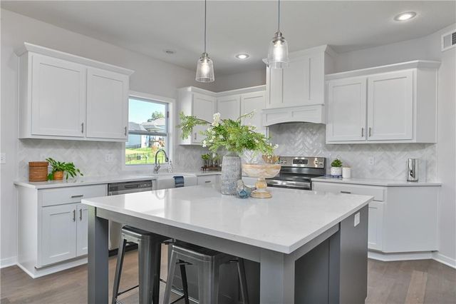 23823 W 59th Terrace, Shawnee, KS 66226