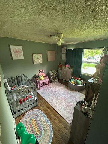 112 Chinaberry Street, Lake Jackson, TX 77566