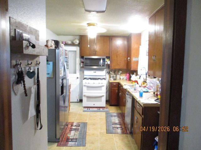 112 Chinaberry Street, Lake Jackson, TX 77566