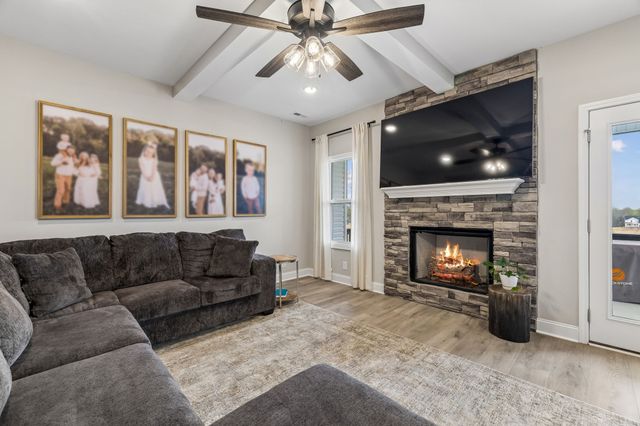 114 Ruby Grant Ln, Southside, TN 37171