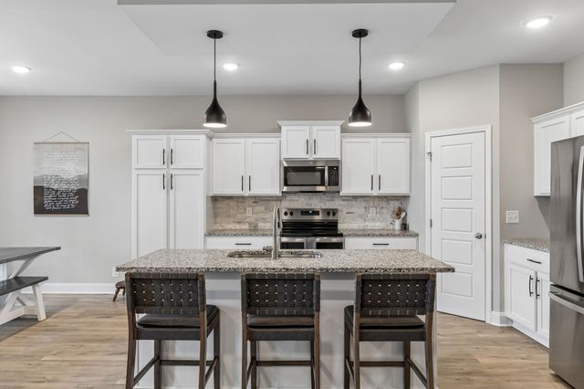 114 Ruby Grant Ln, Southside, TN 37171