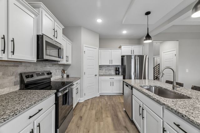 114 Ruby Grant Ln, Southside, TN 37171