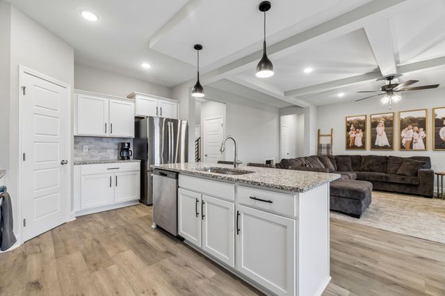 114 Ruby Grant Ln, Southside, TN 37171