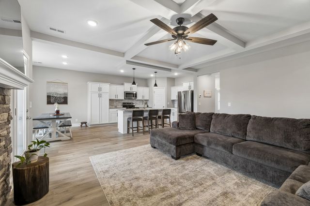 114 Ruby Grant Ln, Southside, TN 37171