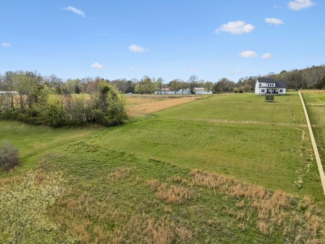 114 Ruby Grant Ln, Southside, TN 37171