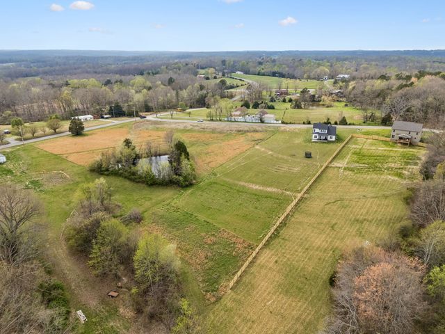 114 Ruby Grant Ln, Southside, TN 37171