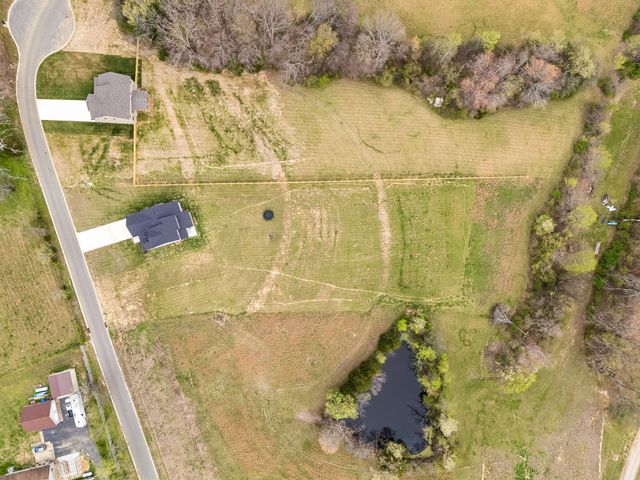114 Ruby Grant Ln, Southside, TN 37171