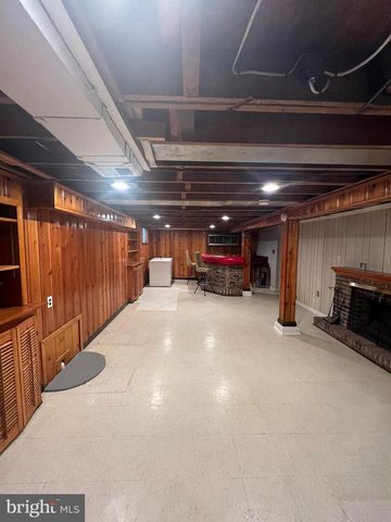 2518 LINWOOD RD, Parkville, MD 21234