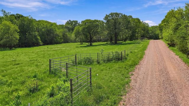 000 CR 1245, Savoy, TX 75479