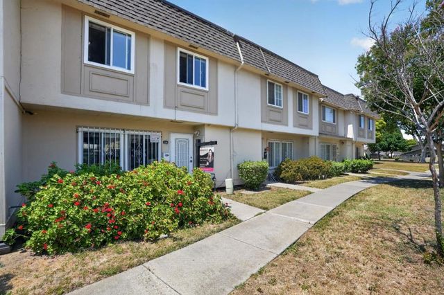 2746 Fricka Court, San Jose, CA 95121