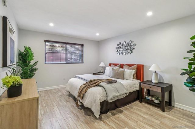 15373 Maturin Dr 178, San Diego, CA 92127