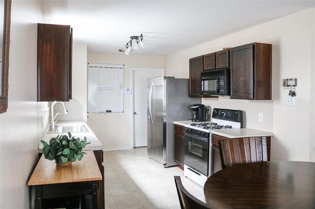 10038 Revelstoke Drive, Houston, TX 77086