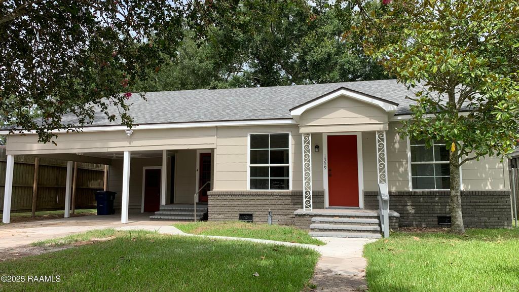 1309 Abbeville Highway, Rayne, LA 70578