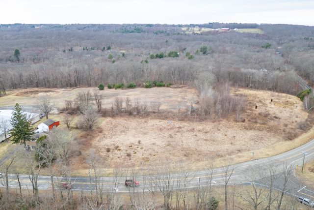 1 West Street, Bolton, CT 06043