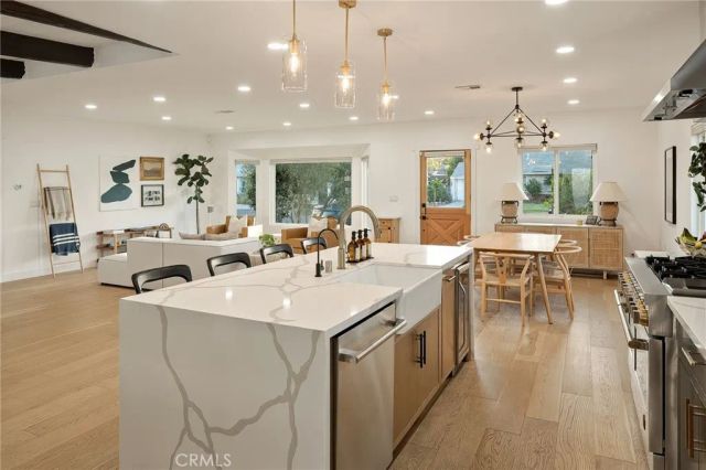 5420 Wortser, Sherman Oaks, CA 91401