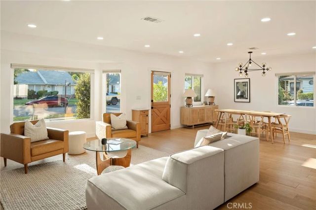 5420 Wortser, Sherman Oaks, CA 91401