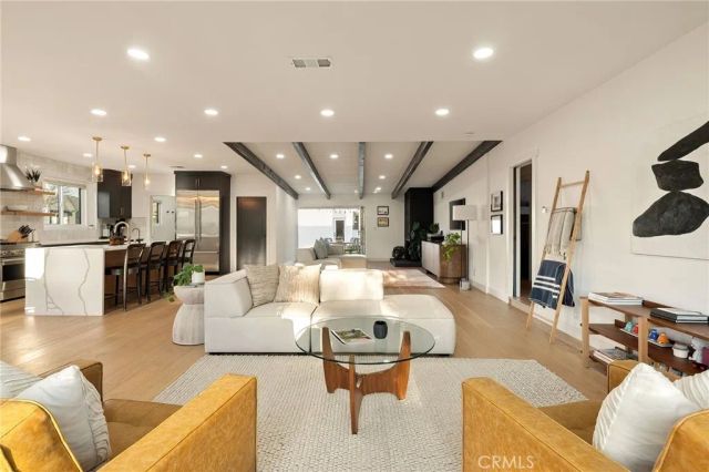 5420 Wortser, Sherman Oaks, CA 91401