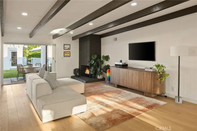 5420 Wortser, Sherman Oaks, CA 91401