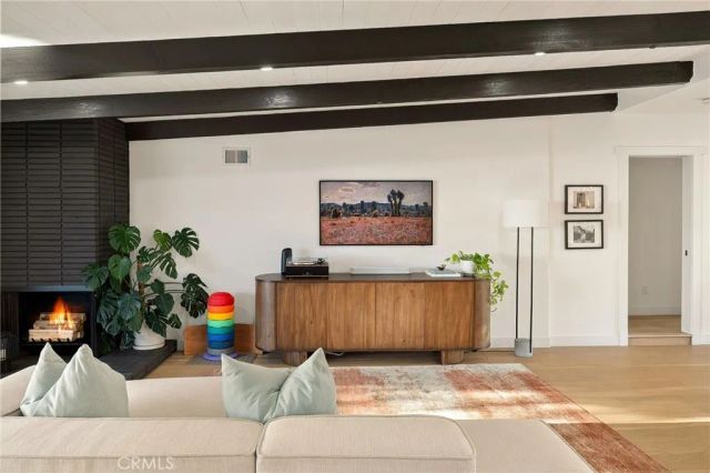 5420 Wortser, Sherman Oaks, CA 91401