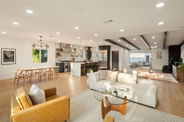 5420 Wortser, Sherman Oaks, CA 91401