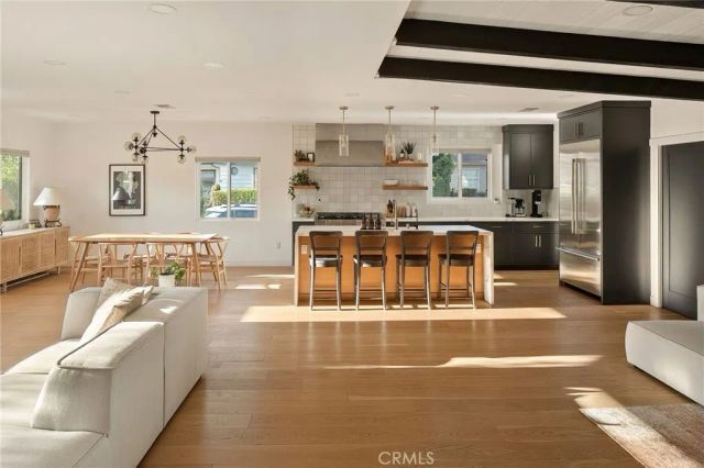 5420 Wortser, Sherman Oaks, CA 91401