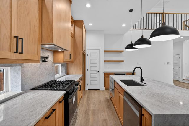 2007 N Montclair Avenue, Dallas, TX 75208