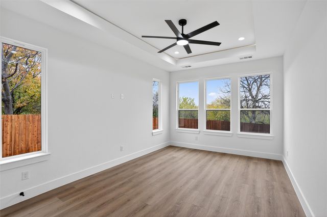 2007 N Montclair Avenue, Dallas, TX 75208