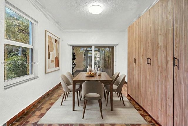 1524 Biarritz Dr, Miami Beach, FL 33141