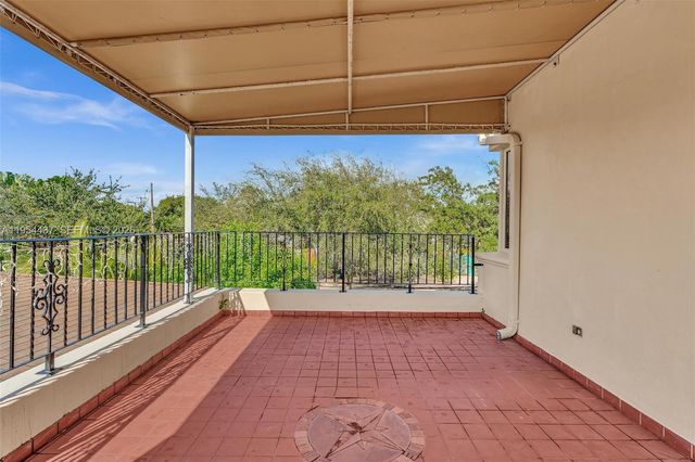 1524 Biarritz Dr, Miami Beach, FL 33141