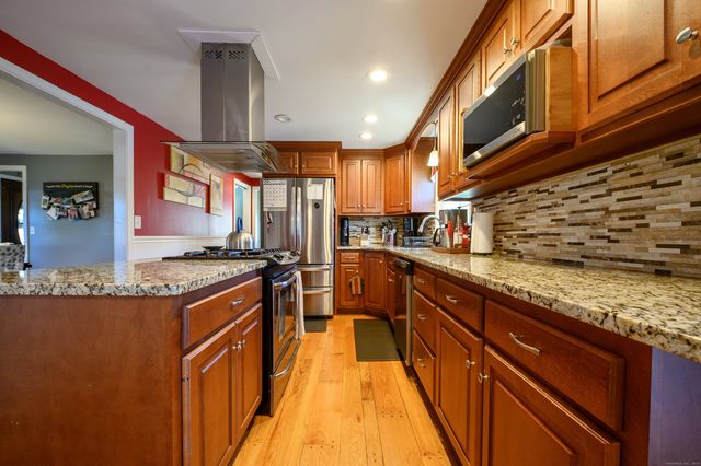 330 Stonegate Road, Southington, CT 06489