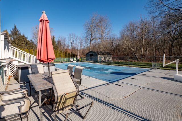 330 Stonegate Road, Southington, CT 06489