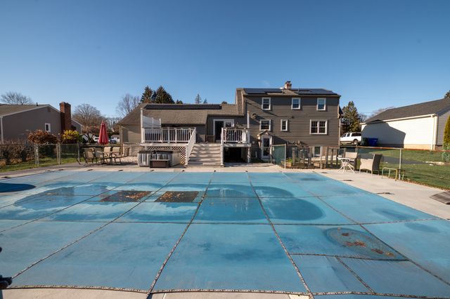 330 Stonegate Road, Southington, CT 06489