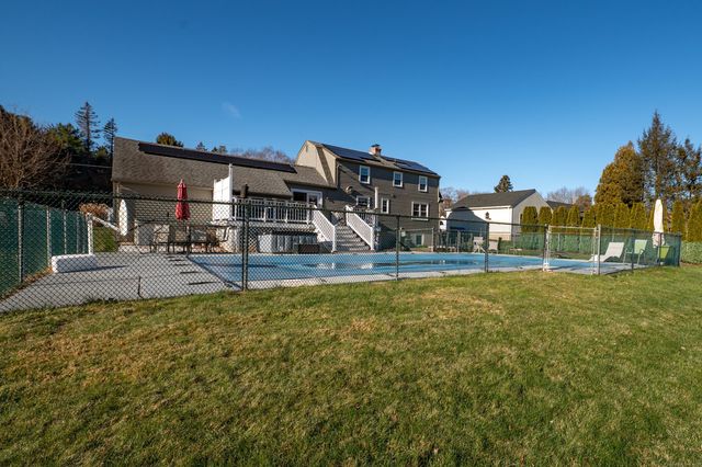 330 Stonegate Road, Southington, CT 06489