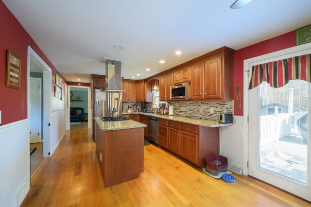 330 Stonegate Road, Southington, CT 06489