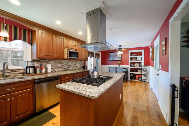 330 Stonegate Road, Southington, CT 06489