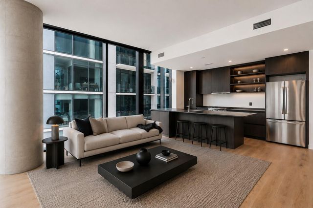 610 Davis ST 2205, Austin, TX 78701