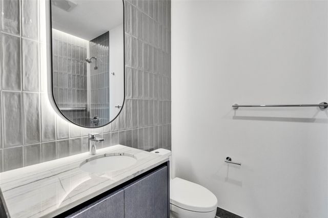 610 Davis ST 2205, Austin, TX 78701