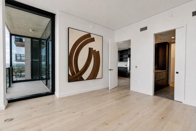 610 Davis ST 2205, Austin, TX 78701