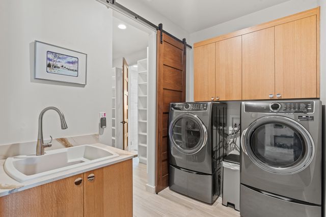 1 Valverde Court, Santa Fe, NM 87506